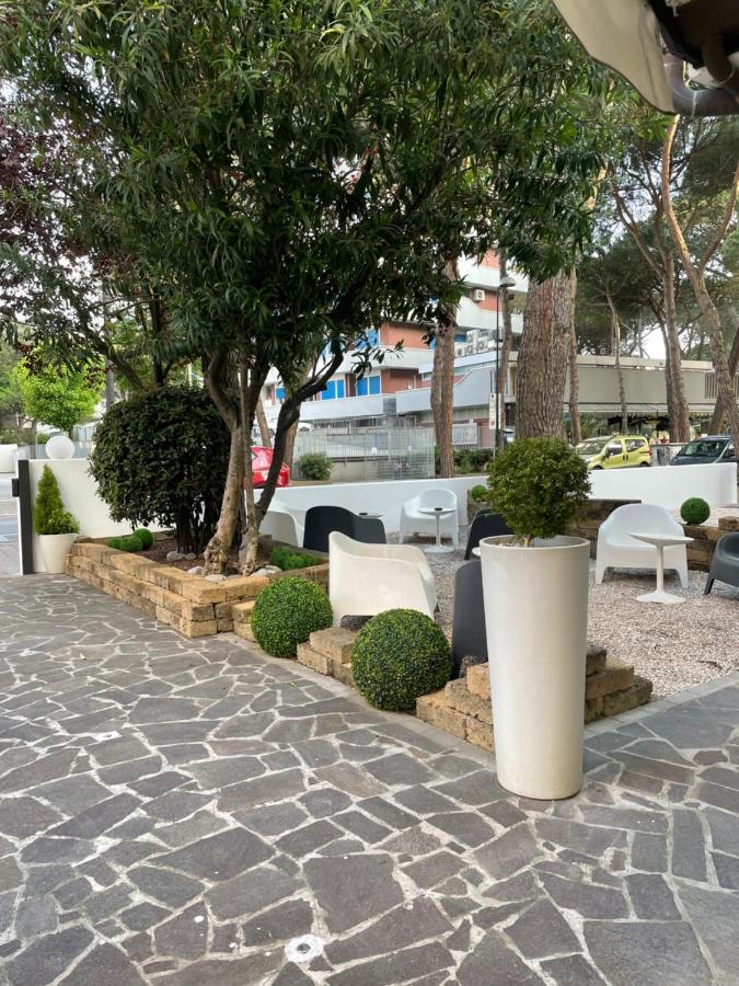 Hotel Augustus ミラノ・マリッティマ エクステリア 写真